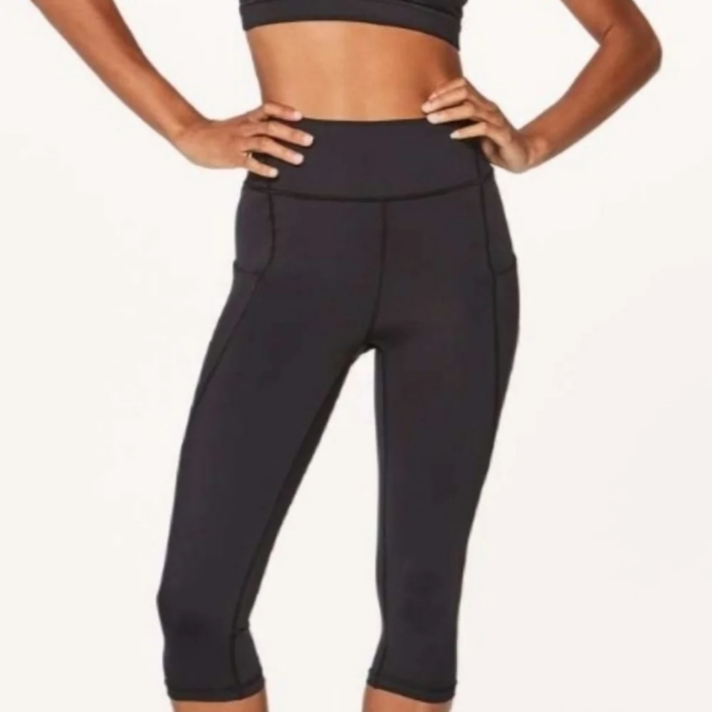 Lululemon break free cropped pants
